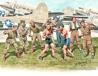 "Friendly boxing match" British and American paratroopers, World War II Era (9 figures in kit)